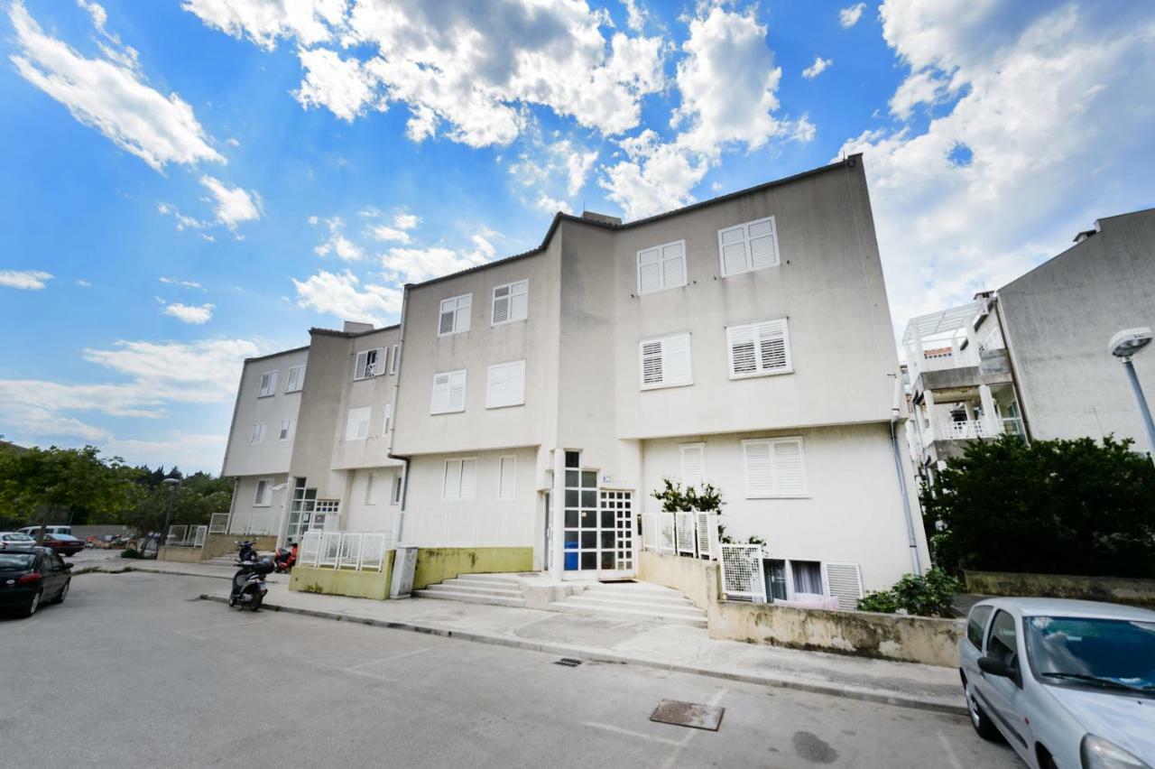 Apartment Ana 4+2 Макарска Экстерьер фото